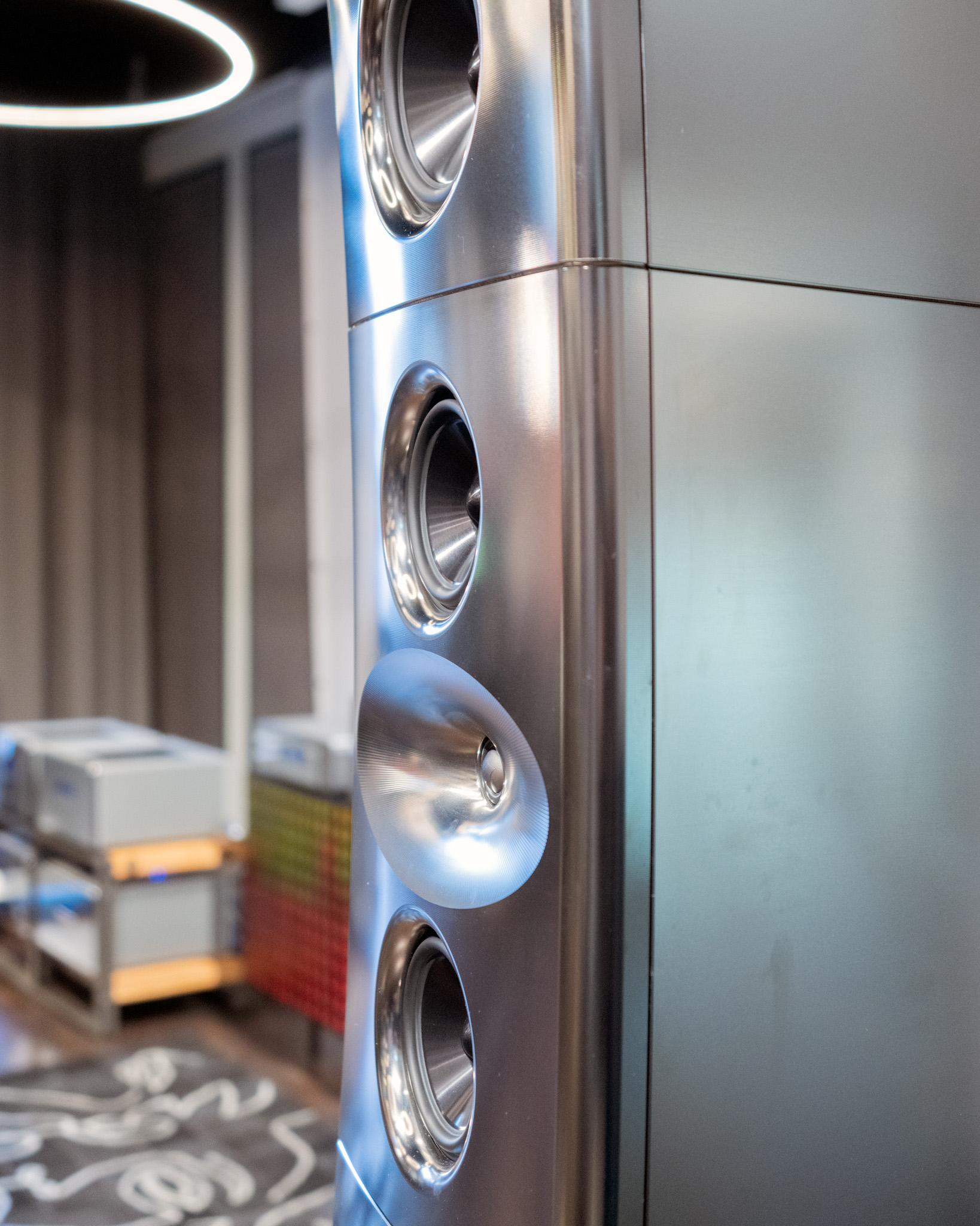 YG Acoustics Titan: The $1 Million Flagship Speaker Built for Ultimate Audiophile Perfection 13 20260507155228 2026 05